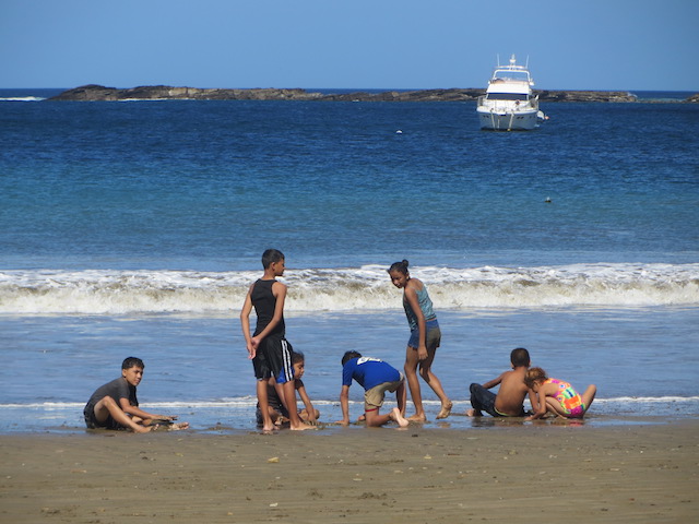 Strandleben in San Juan del Sur in Nicaragua.
